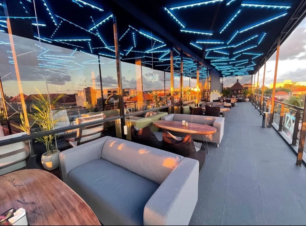 IZZI Rooftop — фото партнёра